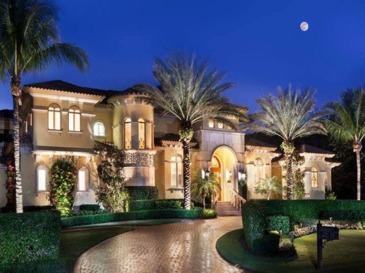Luxury listing photo from the Realtor Candy real estate website